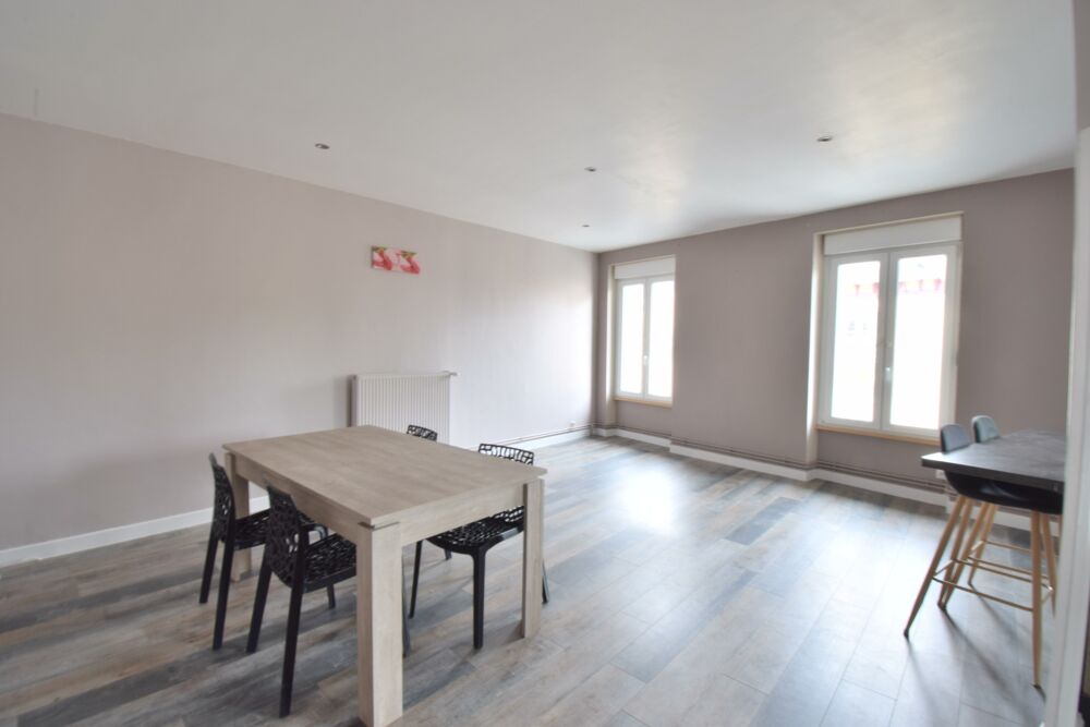 Appartement meublé de 99 m² à louer à Revigny-sur-Ornain  3 chambres possibles, garage et jardin