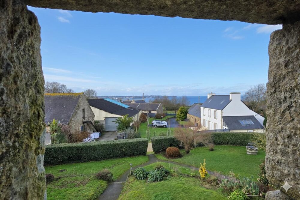 Maison Plonevez Porezay 8 pièce(s) 178.61 m2