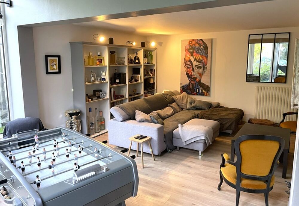 Vente Maison CENTRE VILLE - GRANDE MAISON FAMILILALE - JARDIN 100 M� - 4 CHAMBRES (POSS. 5) - CHARME DE L'ANCIEN - LOCAL COMMERCIAL (OU AUTRE Cognac