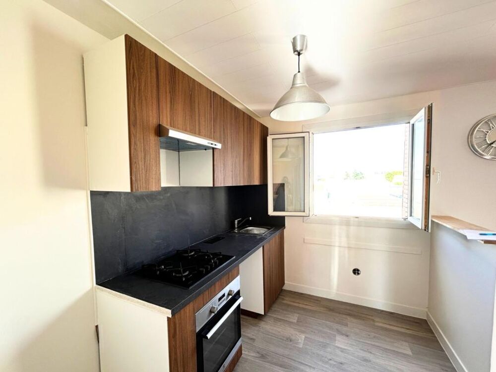 Location Appartement Appartement à louer 3 pièces VILLEURBANNE - 53 m² – 2 chambres – Cuisine neuve – Parking collectif Villeurbanne