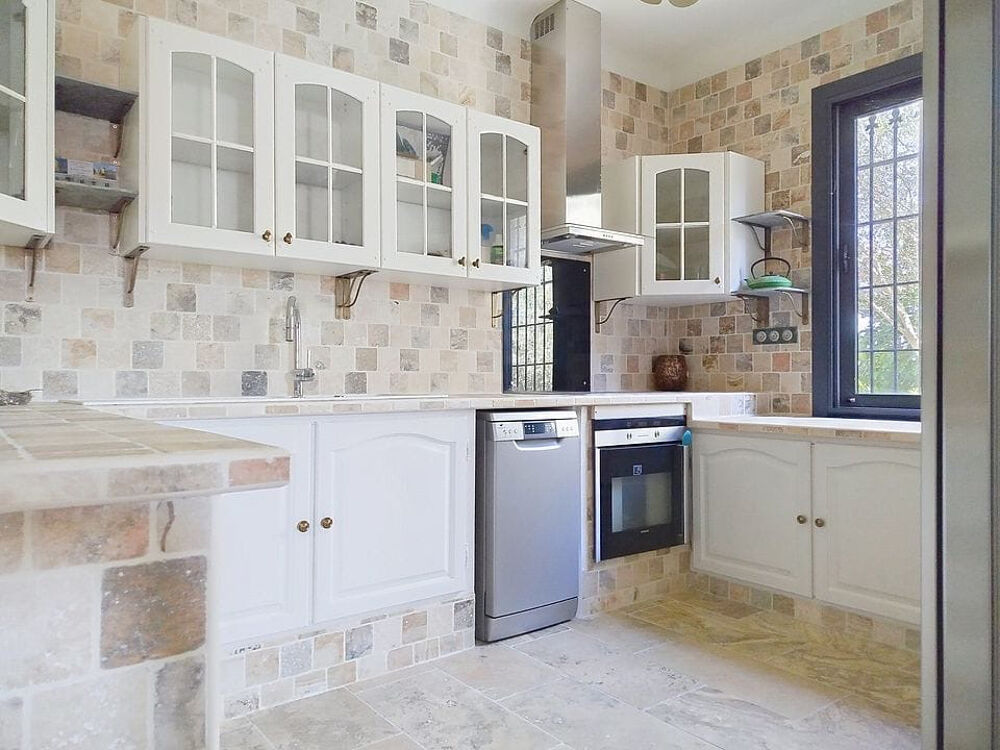 Vente Maison Maison  individuelle de 96 m2 et dépendance de 16 m2 Saint maximin la sainte baume