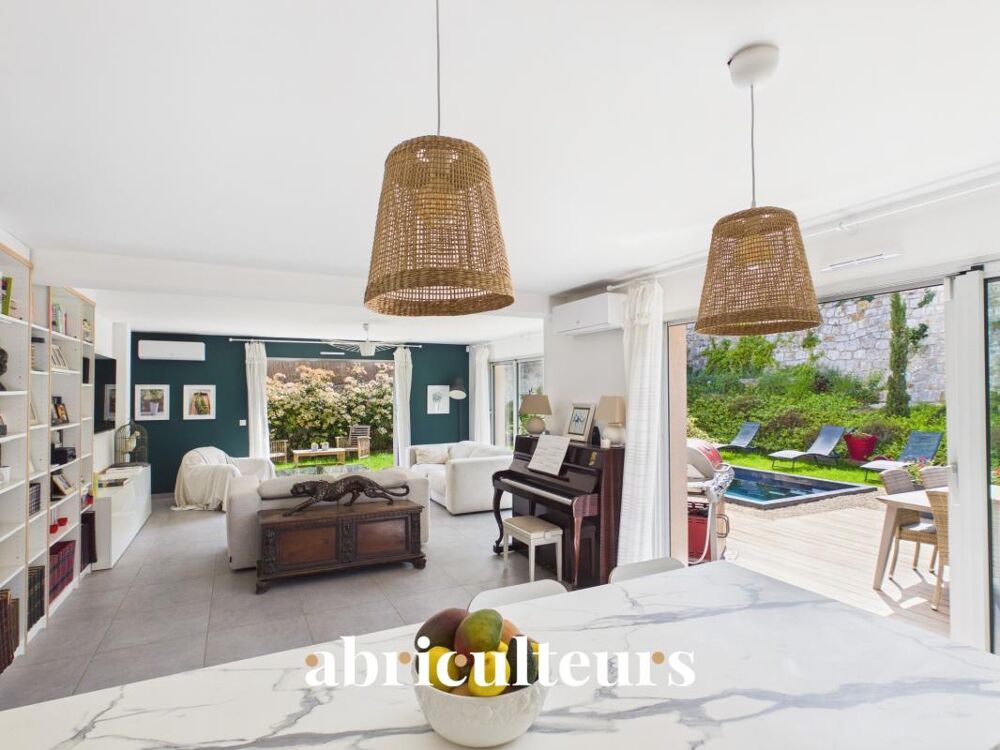 Vente Maison Maison familiale contemporaine de 120 m² de DPE A avec Mini-piscine éco en vente au Centre Saint-Laurent-du-Var (06700) Saint laurent du var