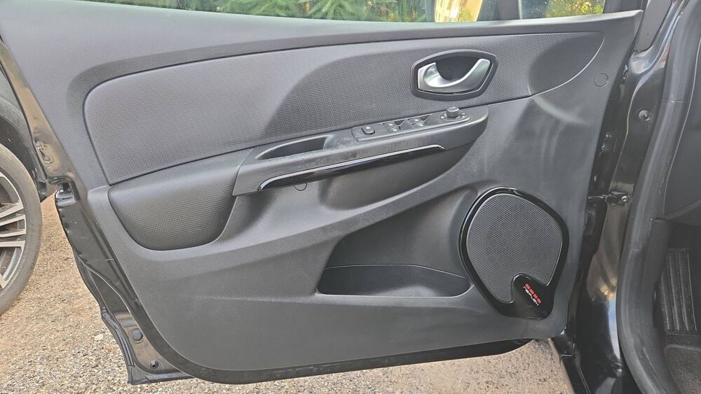 Clio 0.9 TCe 90 Intense - Entretien constructeur 2016 occasion 83600 Frejus