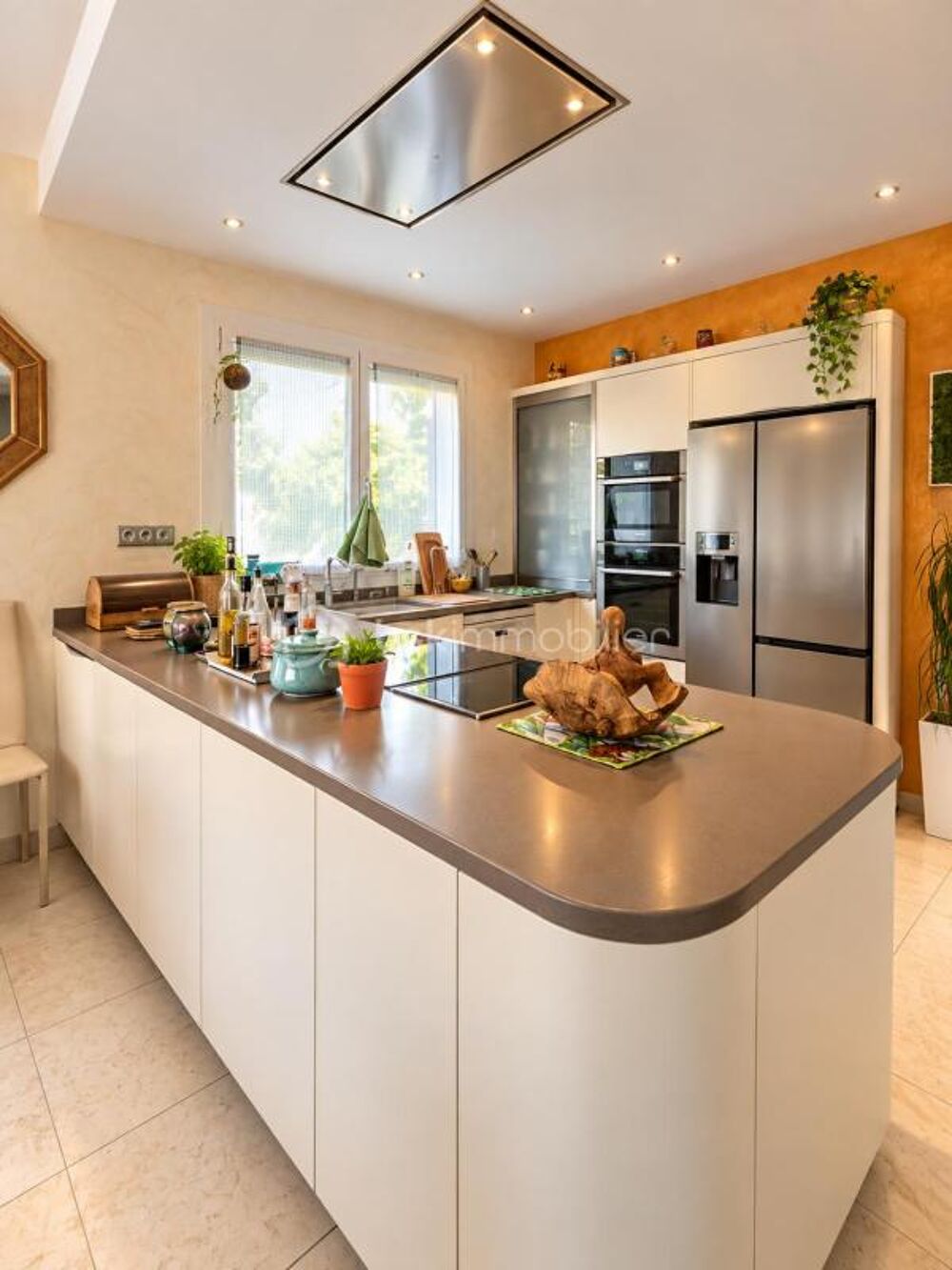 Vente Maison Maison familiale avec piscine et beaux volumes – 160 m² – Terrain 1 263 m² Bollene