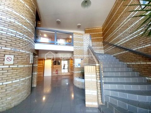 Vente de Bureau standing de 67m² en RDC dans l'Espace Descartes 151000 77420 Champs sur marne