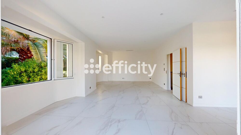 � vendre  Villa Antibes (06600)
