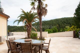  Villa  vendre 11 pices 266 m