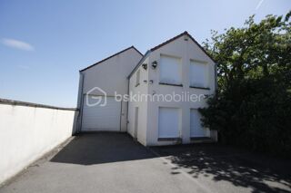  Immeuble à vendre 5 pièces 195 m²