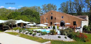  Propriété/château à vendre 14 pièces 561 m²