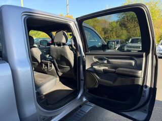 RAM 1500 4X4 Basis BIG HORN 2021 occasion 77250 Moret Loing Et Orvanne