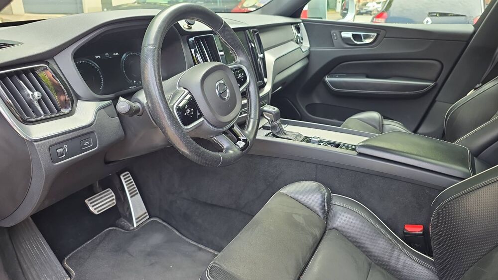 XC60 II 2.0 D4 190 Geartronic8 R-Design - Automatique Toit ouvran 2018 occasion 10000 Troyes