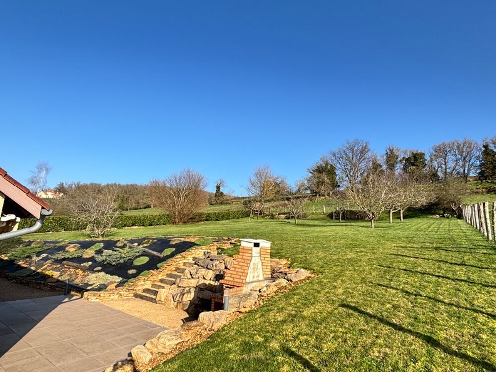 Maison plain-pied 124 m² - 3 chambres - piscine chauffée - terrain 2300 m²  calme - JONCY