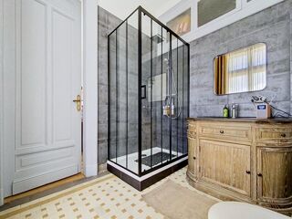  Appartement � vendre 4 pi�ces 166 m�