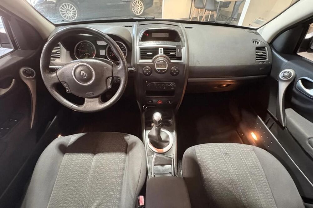 M&eacute;gane Coup&eacute; 1.5 dCi 106 cv Dynamique 2008 occasion 85190 Venansault