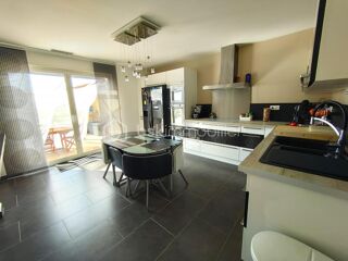  Villa � vendre 5 pi�ces 165 m�