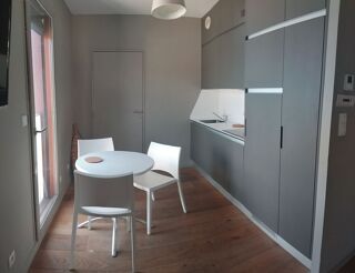  Appartement à louer 2 pièces 38 m²