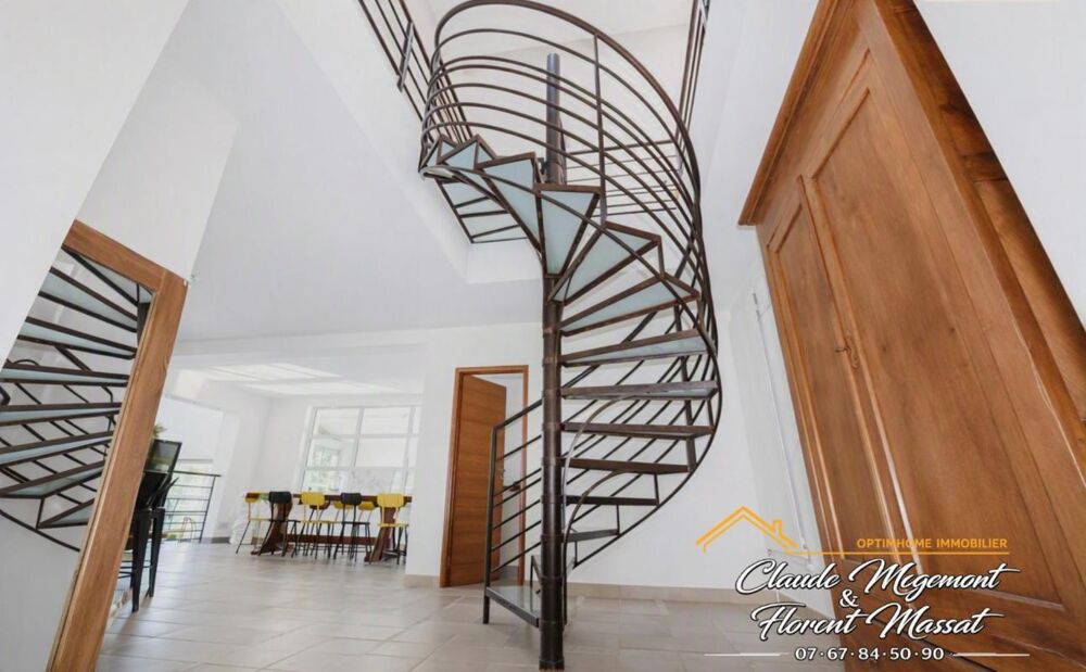 Magnifique propriété 382 m2 BESSIERES