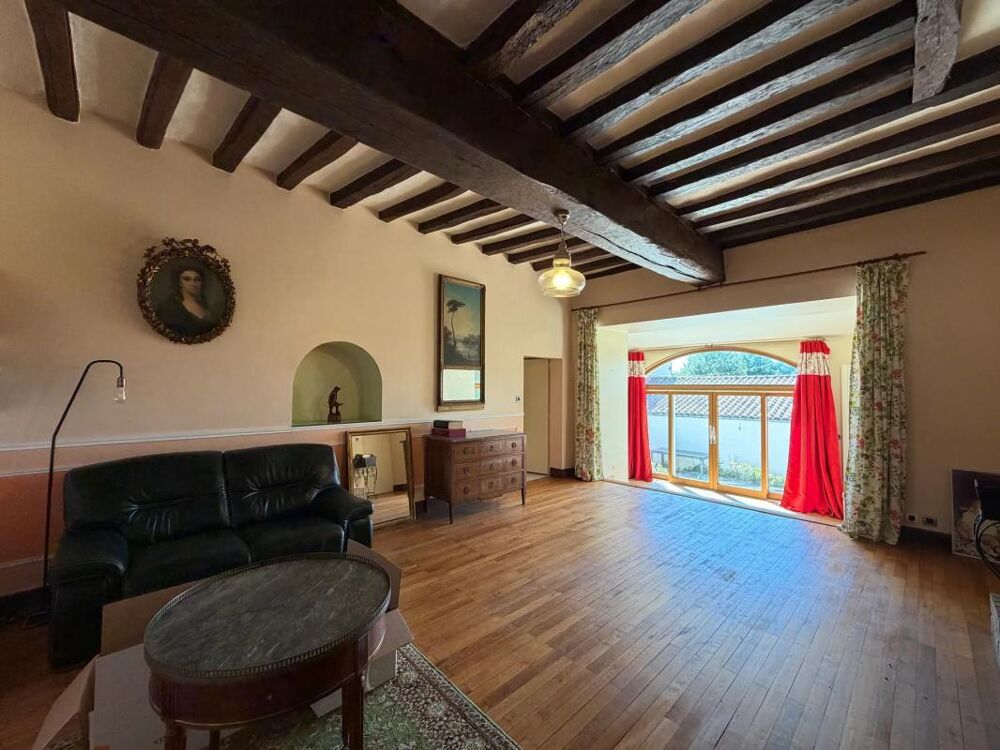 Vente Maison Maison de 10 pièces de 345.72 m² à Montravers Montravers