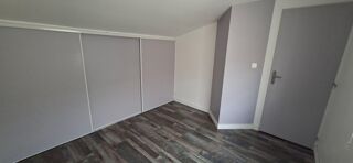  Appartement à louer 2 pièces 33 m²