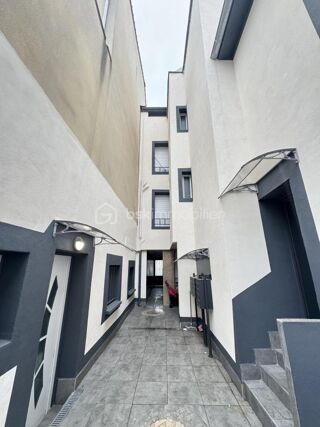  Immeuble � vendre 11 pi�ces 320 m�