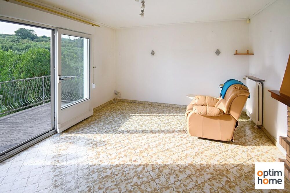 MAISON DE PLAIN PIED SURELEVE - VUE DEGAGEE - TERRAIN 12 ARES 37