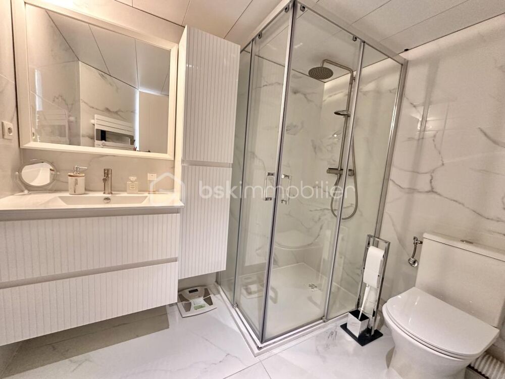 Vente Appartement GOLFE JUAN - 2 PIÈCES RÉNOVÉ CLÉ EN MAIN – TERRASSE 15m2 VUE MER - PISCINE - PORT ET PLAGES Golfe juan