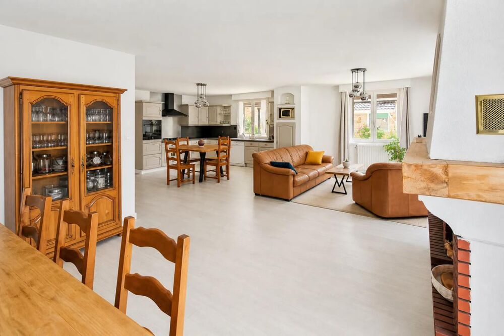 Vente Maison Maison de 8 pièces de 222 m² à Saint-Marcel-Bel-Accueil Saint marcel bel accueil