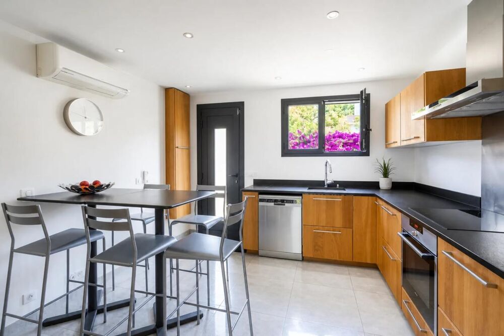 Vente Maison TOULON – CAP BRUN – MAISON 4 CHAMBRES – GARAGE – DPE B Toulon