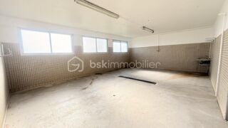  Parking / Garage à vendre 83 m²