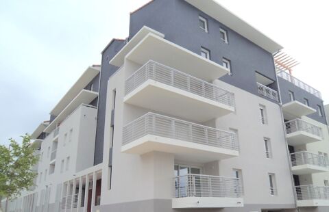   T2 avec terrasse et parking � Marseille Appartement - 2 pi�ce(s) - 45 m�