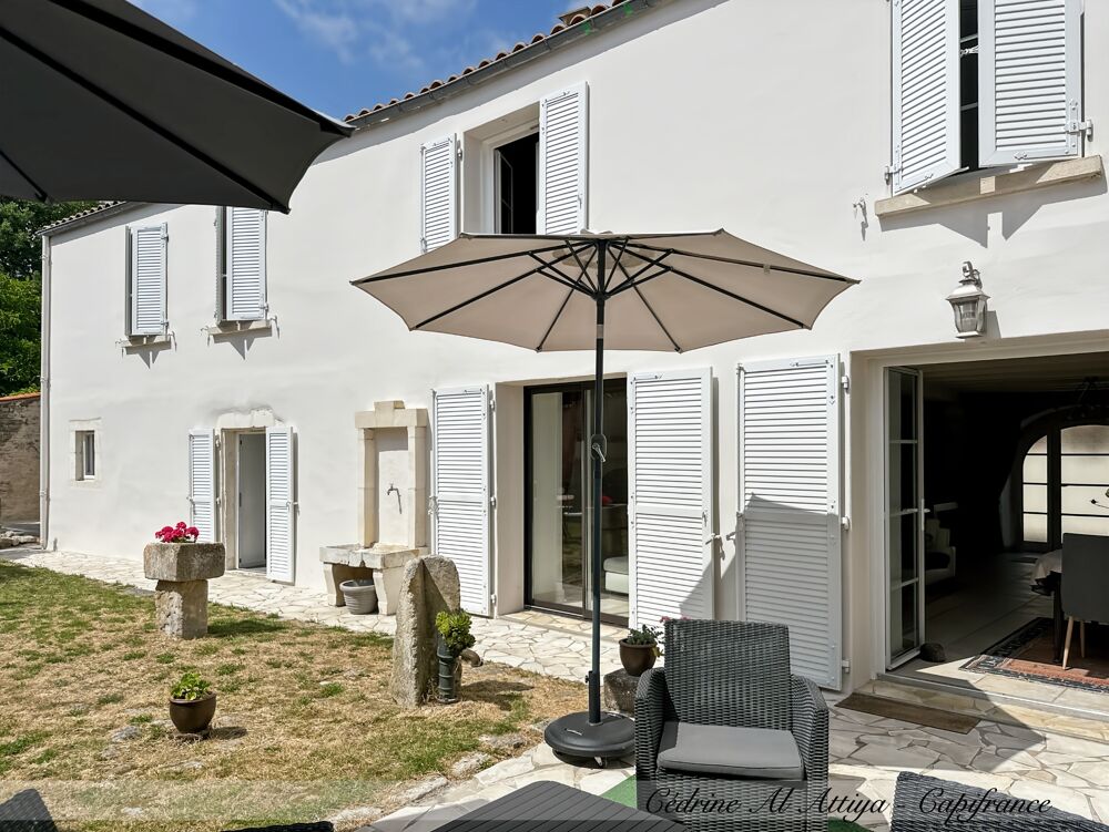 Propriété à vendre 318m2 habitables, 11 pièces, 7 chambres, parcelle de 1700m2 environ, jardin, garage, piscine, dépendances