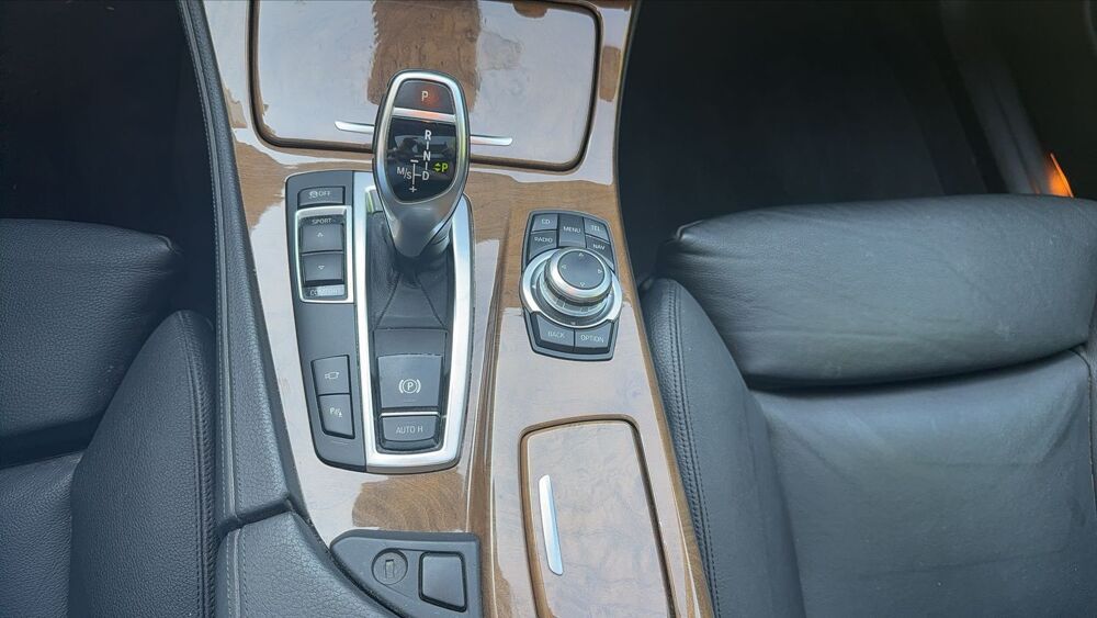 S&eacute;rie 5 F10 535i 306ch BVA Luxury 2010 occasion 69110 Sainte Foy Les Lyon