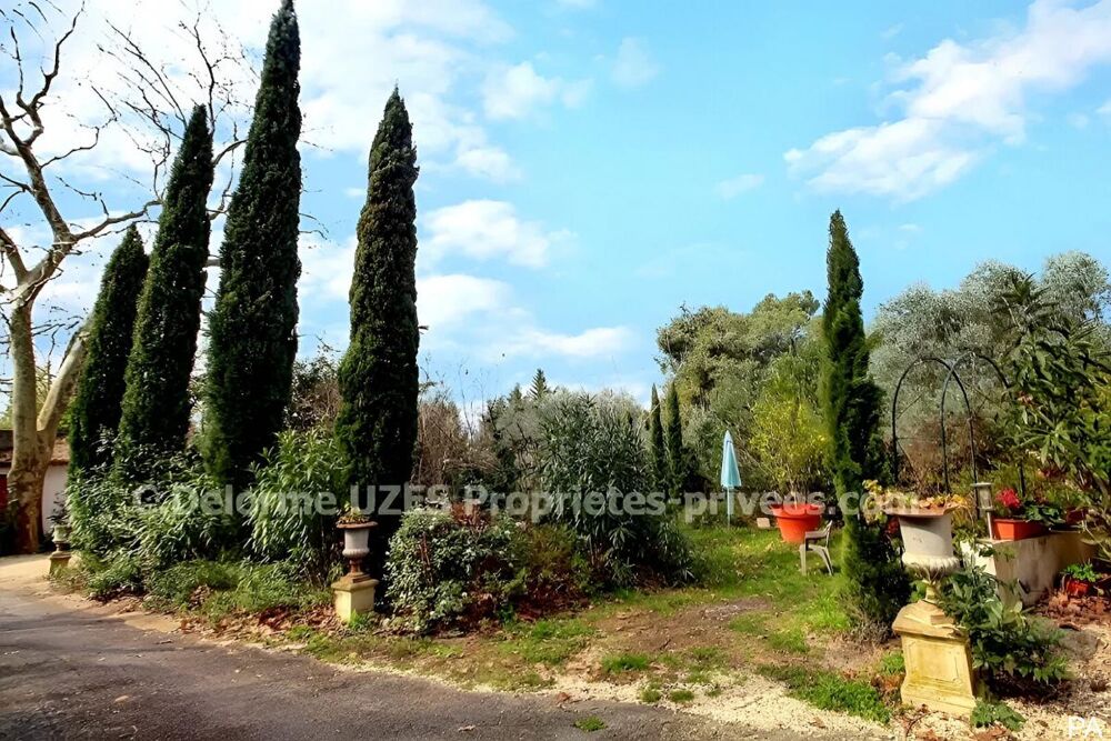 Vente Maison UZES : Viager, 1 tête 85 ans, Villa 8 pièce(s) 211 m2, Piscine, terrain de 1500m2 Uzes