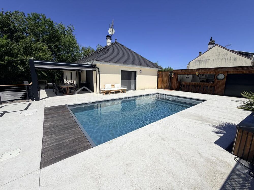 Vente Maison Sublime maison sur 3 niveaux, 4 chambres, une piscine et de très beaux matériaux Saint parres aux tertres