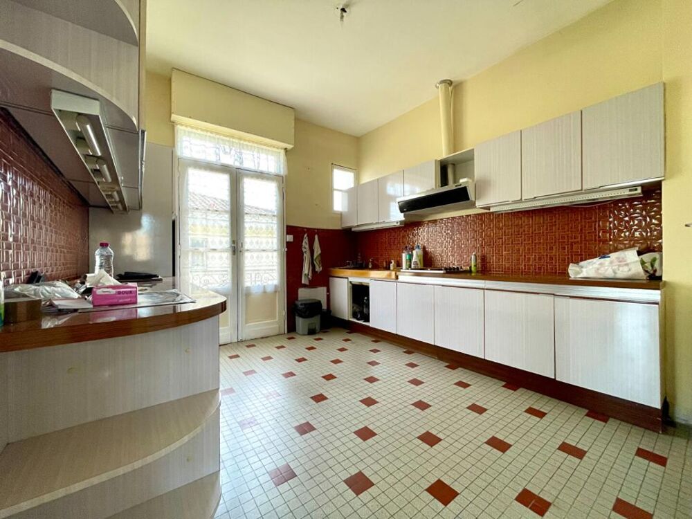 Vente Maison Maison Pessac 6 pièce(s) 175 m2 + Dépendance 80 m2 Pessac