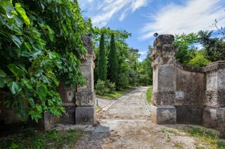  Propriété/château à vendre 15 + pièces 500 m²