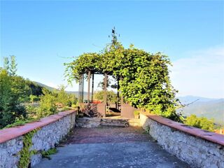 Propriété/château à vendre 11 pièces 366 m²