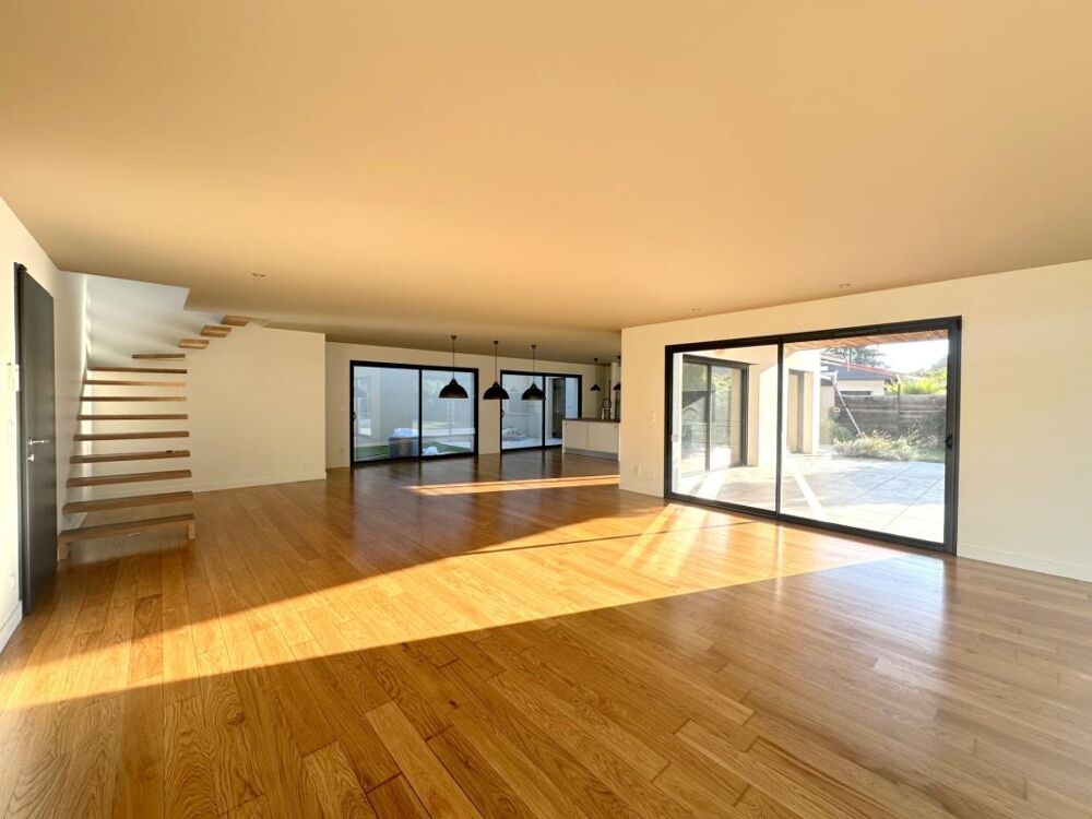 Vente Villa Villa d'architecte 200m² avec piscine sur parcelle de 1610m² à Pont-du-Château Pont du chateau