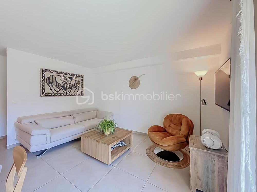 APPARTEMENT T3 RÉNOVÉ DE 72 M² AVEC TERRASSE, PARKING ET ASCENSEUR  COUP DE COEUR !