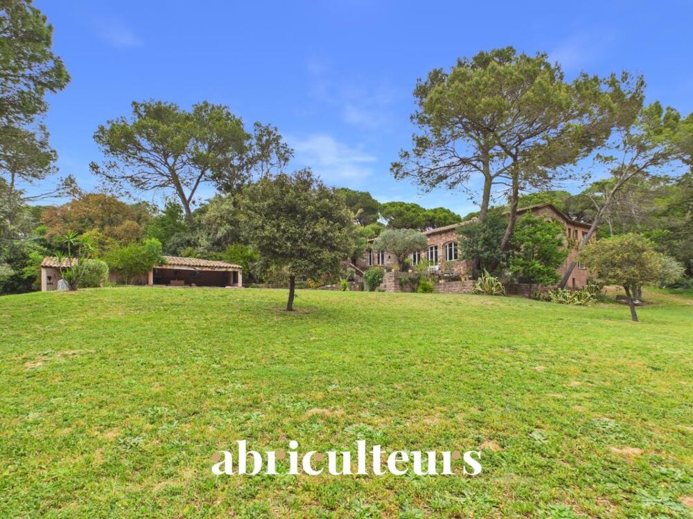 Vente Maison Mas d'exception – 300 m² – Domaine confidentiel de 1 hectare en vente à Saint-Raphaël (83700) Saint raphael