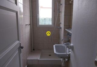 Appartement à louer 3 pièces 75 m²