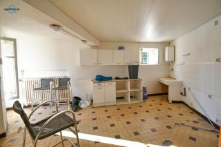 Immeuble à vendre 5 pièces 185 m²