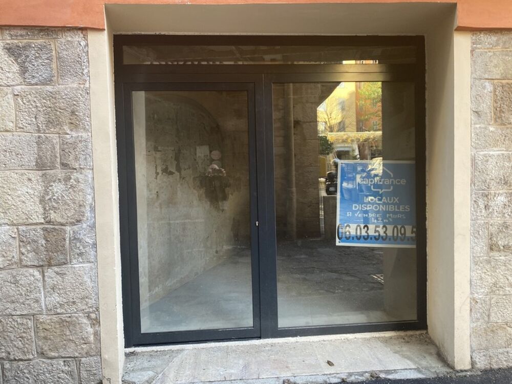   murs commerciaux 42 m2 libre à vendre centre historique  GRASSE (06) Grasse