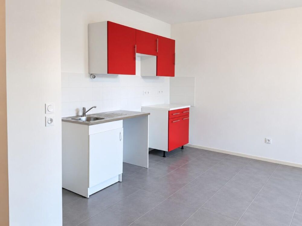 Location Appartement T2 avec terrasse et garage à DECINES-CHARPIEU Decines charpieu