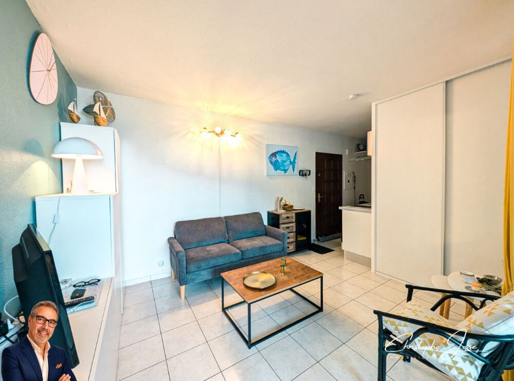 Appartement avec loggia vue mer et parking privé
