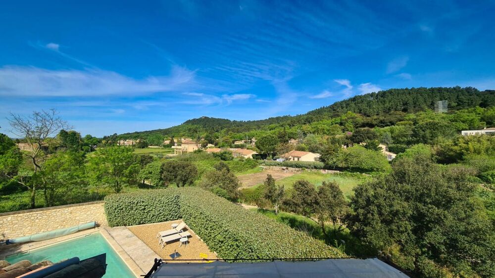 Elégante propriété avec vue panoramique