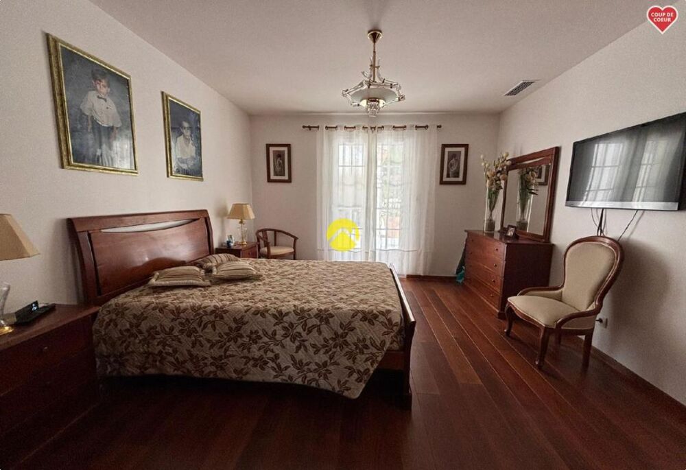 � vendre  Villa Notre-Dame-de-Sanilhac (24660)
