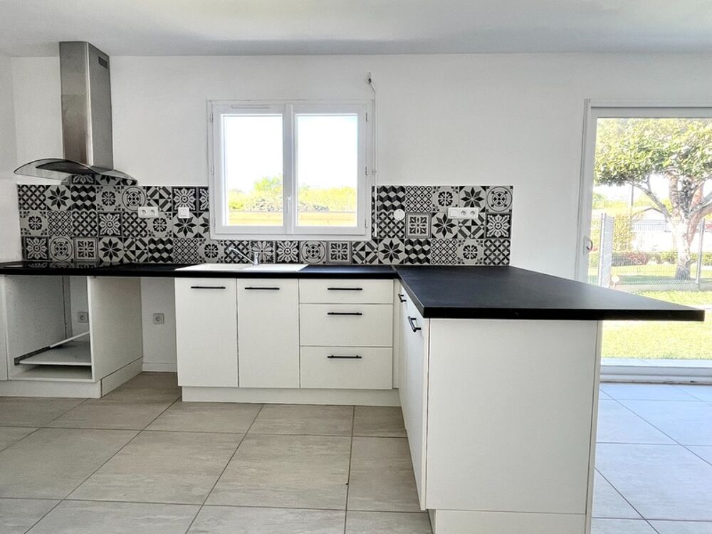 Maison moderne avec jardin  4 pièces  447 m² de terrain