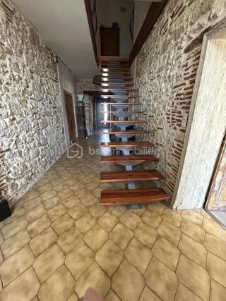  Maison � vendre 9 pi�ces 312 m�