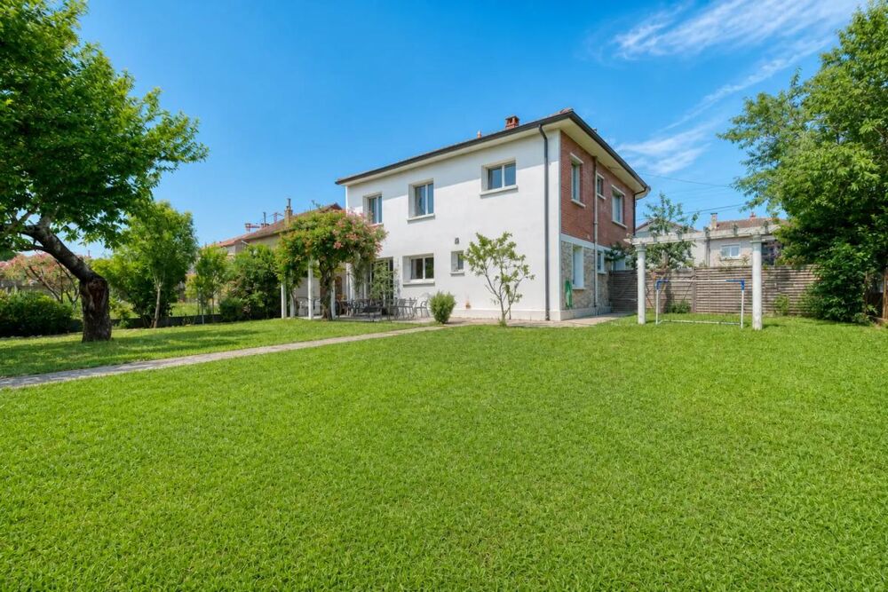 Maison de 6 pièces de 190 m2 en vente à Toulouse